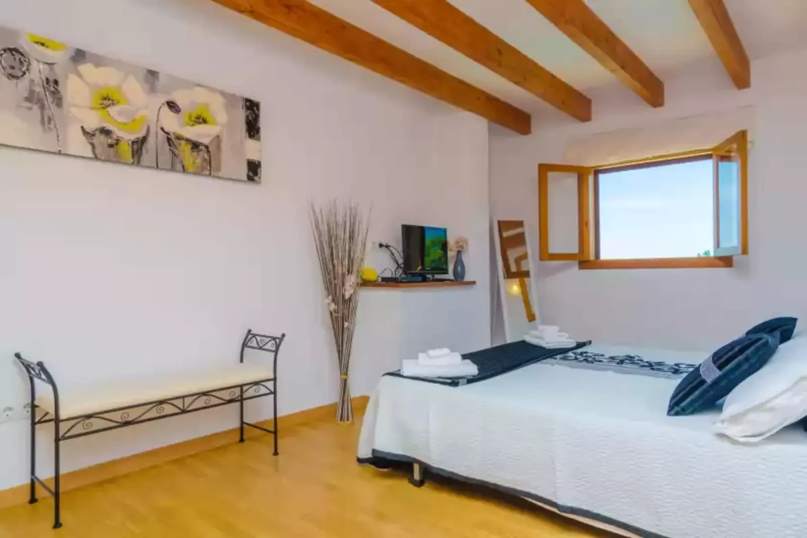 Sa Cova (cova De Rotana)-Schlafzimmer