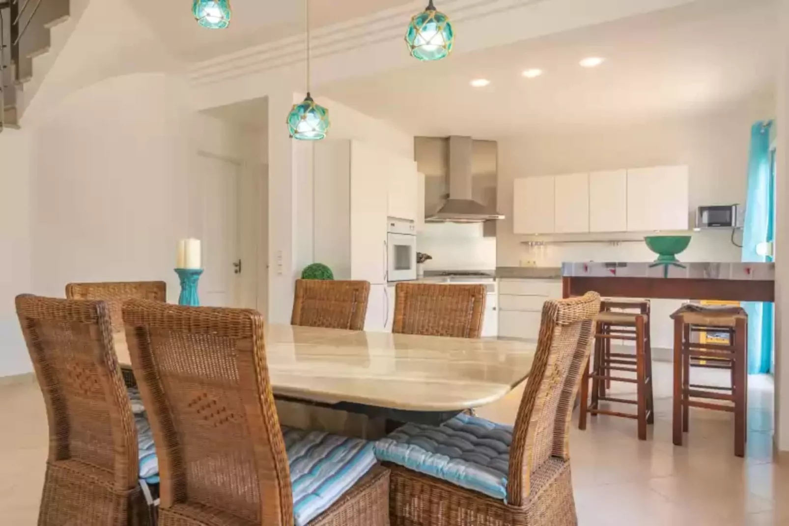 Espaiosa-Dining room