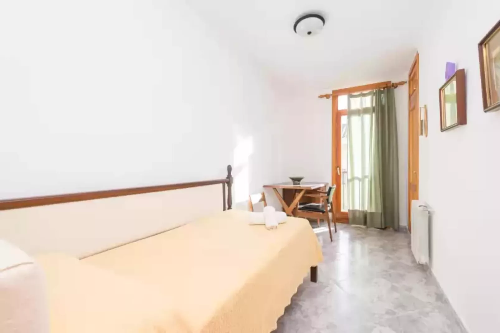Europa 3b-Bedroom