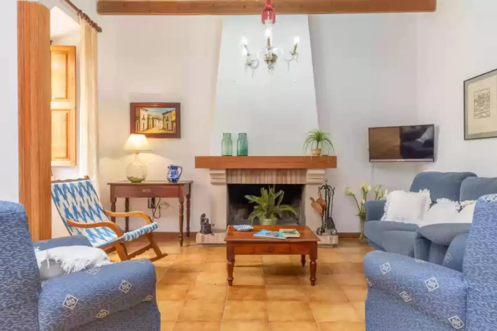 Son Obra Nou-Living room