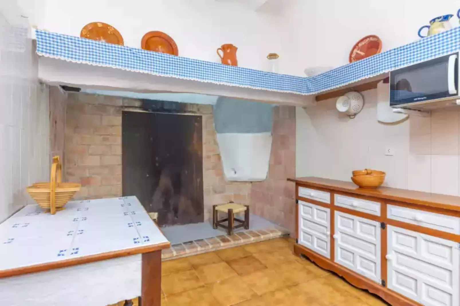 Son Obra Nou-Kitchen