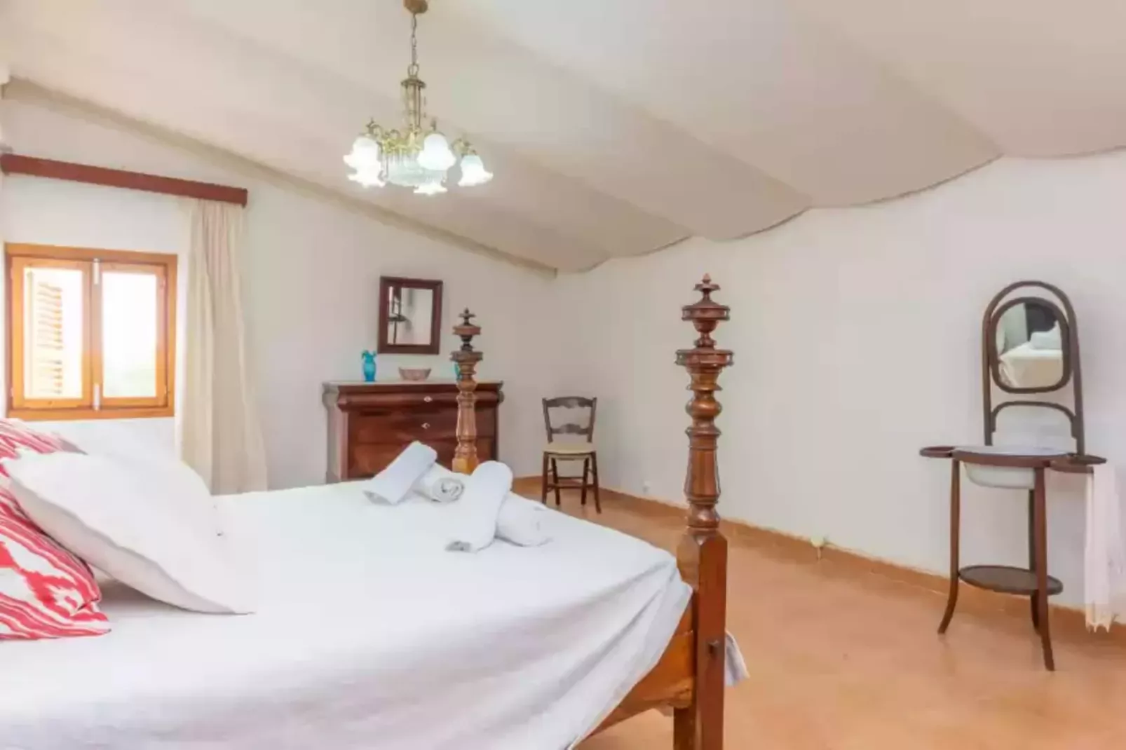 Son Obra Nou-Bedroom