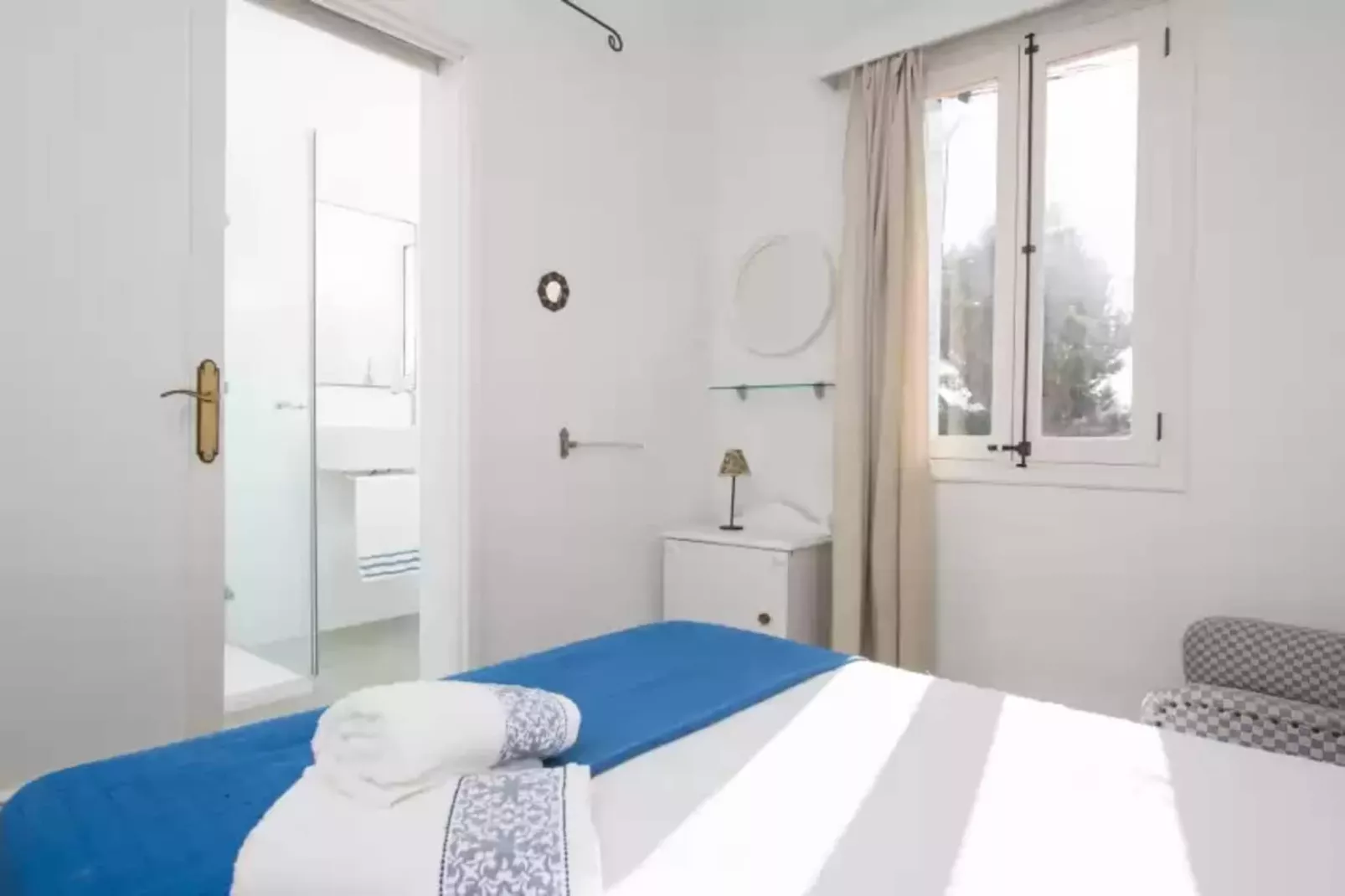 Xarus 2-Bedroom