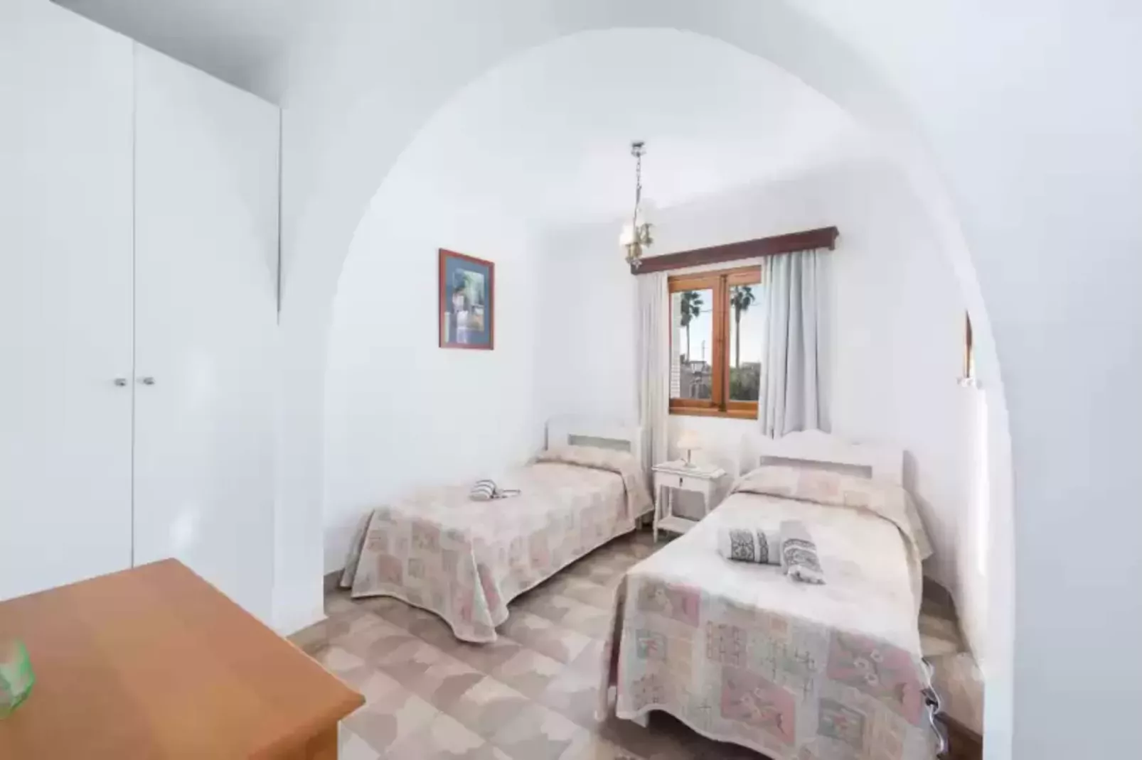 Xarus 2-Bedroom