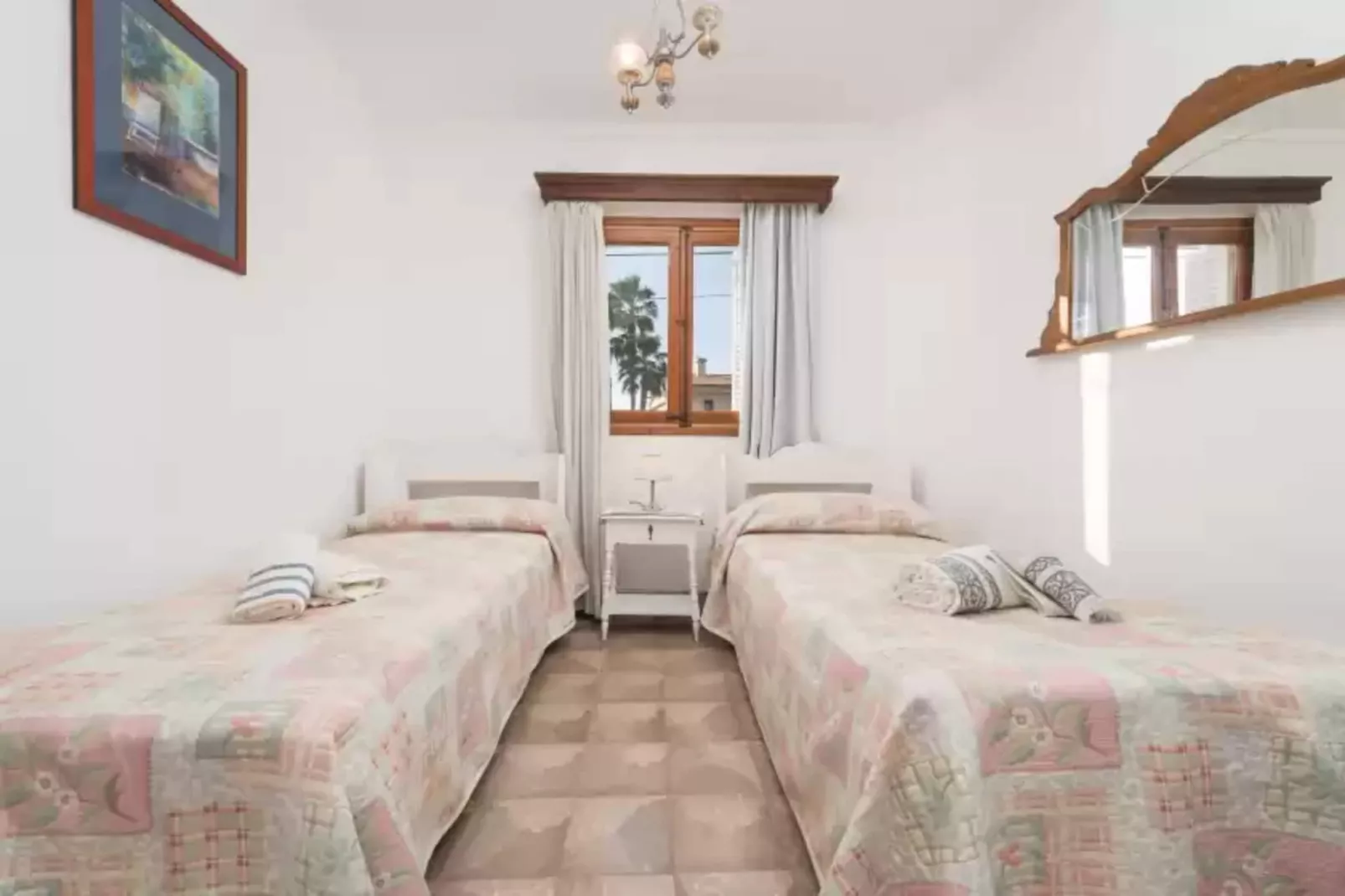 Xarus 2-Bedroom