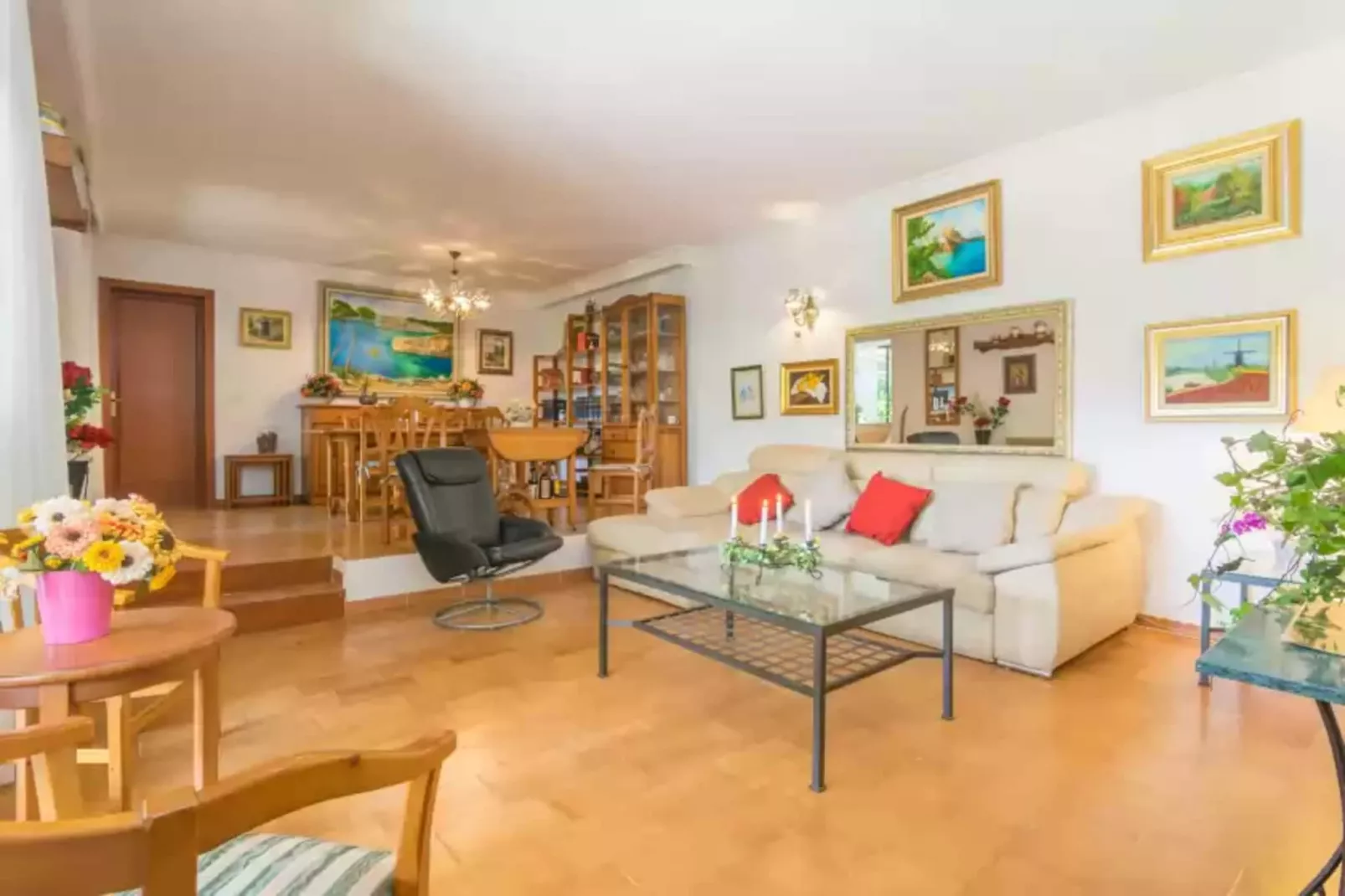 El Pradillo-Living room