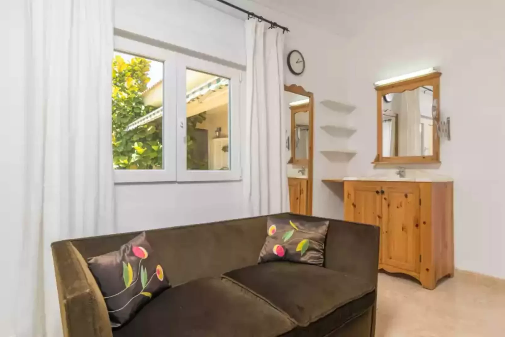 El Pradillo-Living room