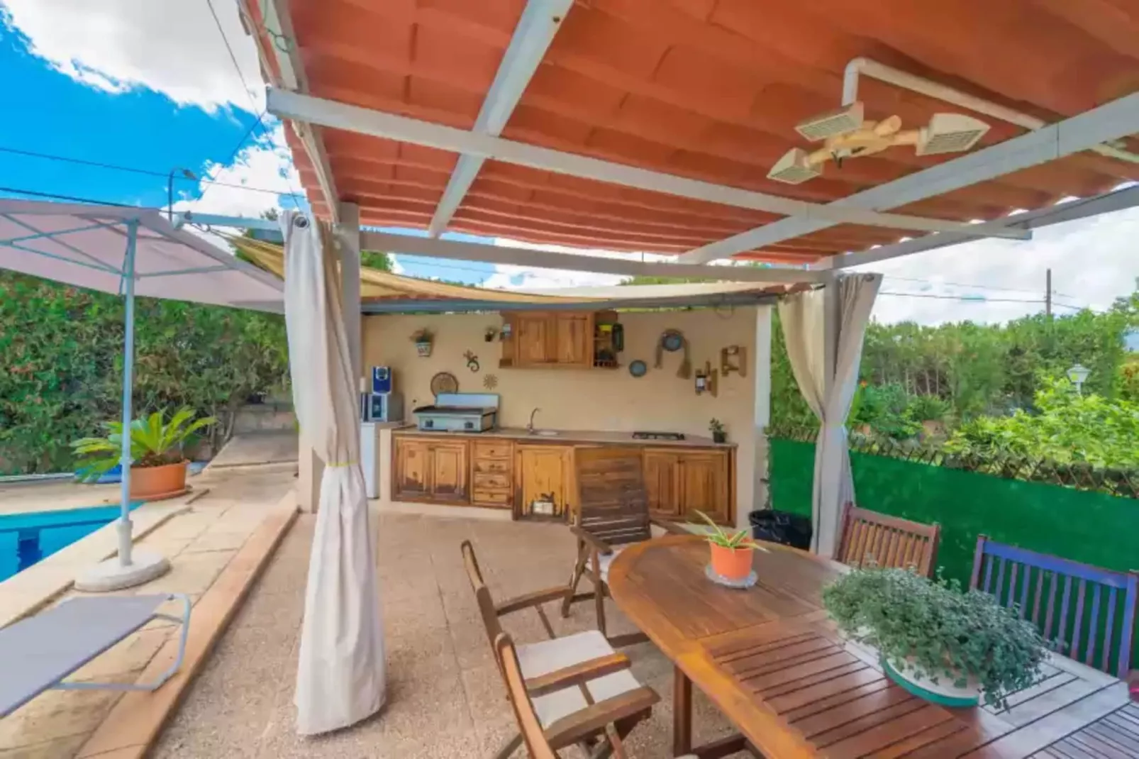El Pradillo-Terrace balcony