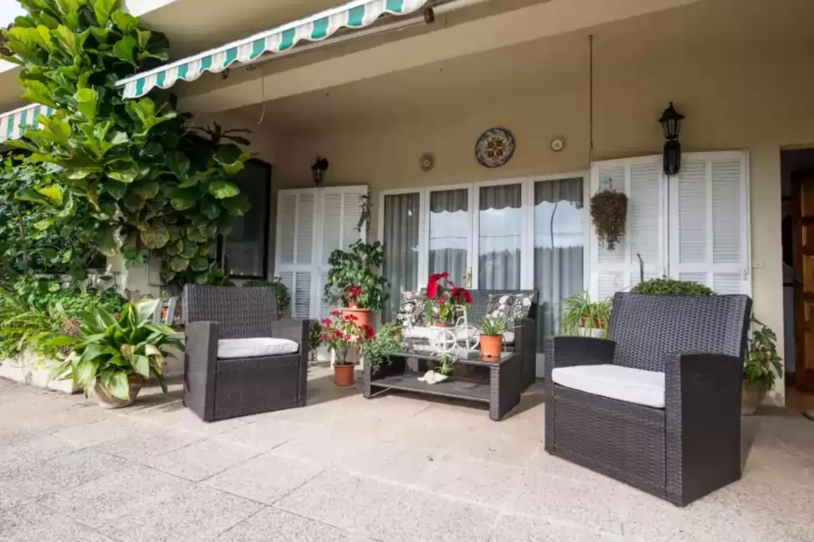 El Pradillo-Terrace balcony