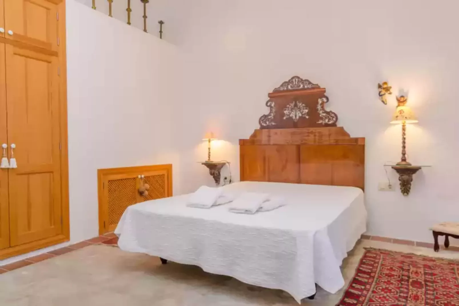 Xiclati 10-Bedroom