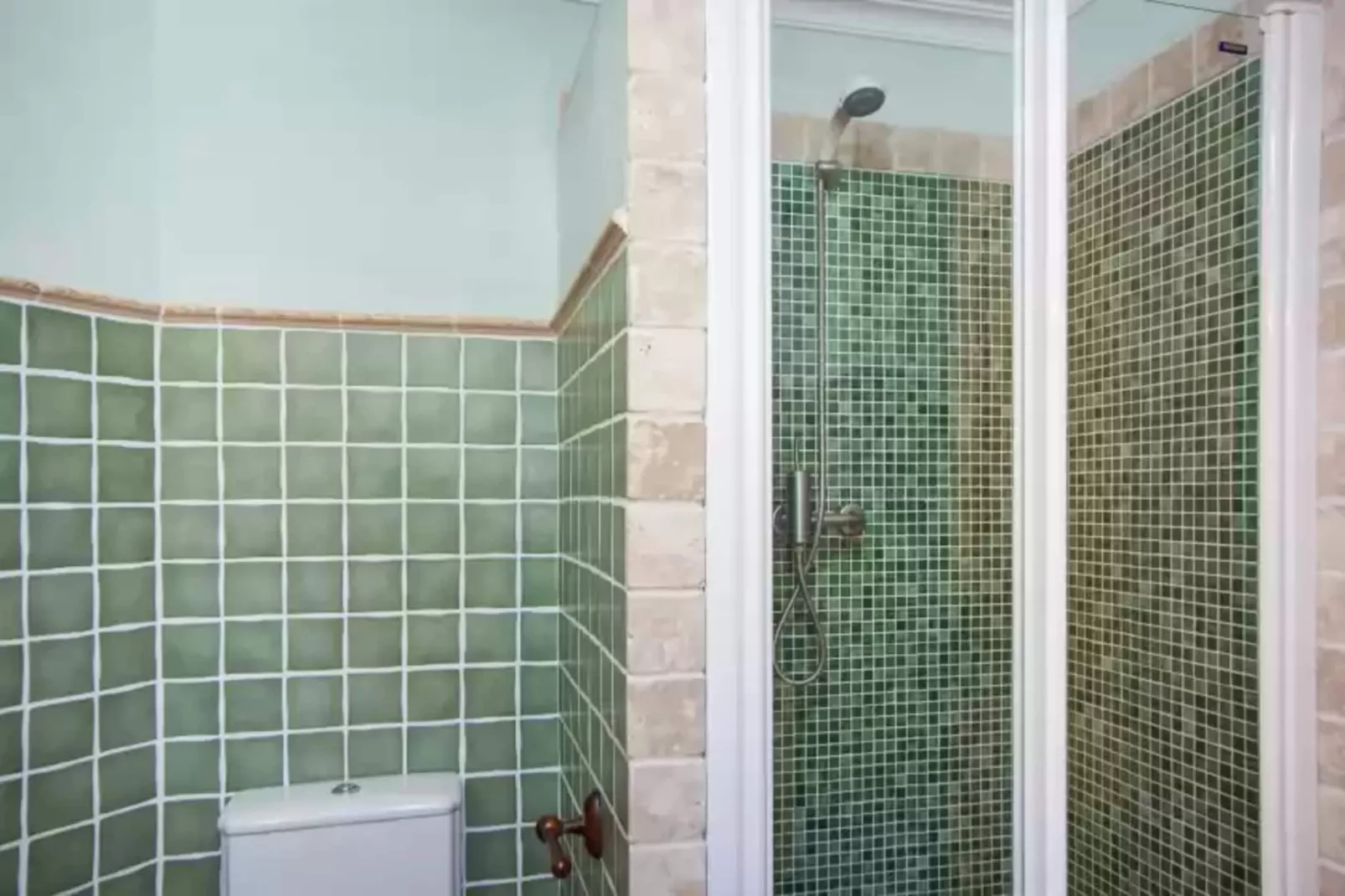 Can Boi Den Cifre-Bathroom