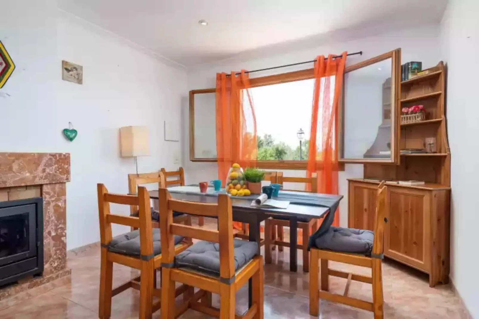 Can Kalet-Dining room