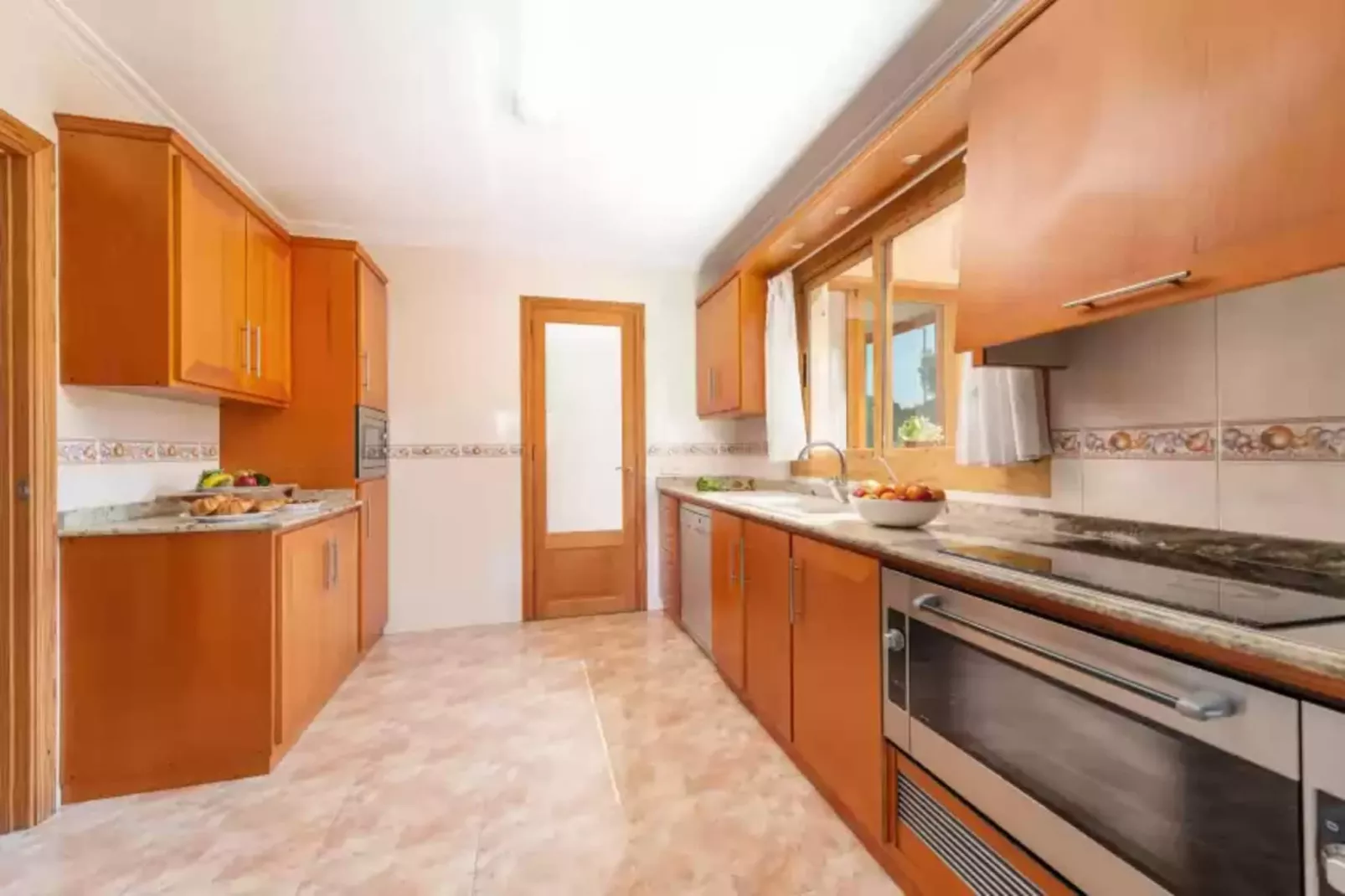 Can Kalet-Kitchen