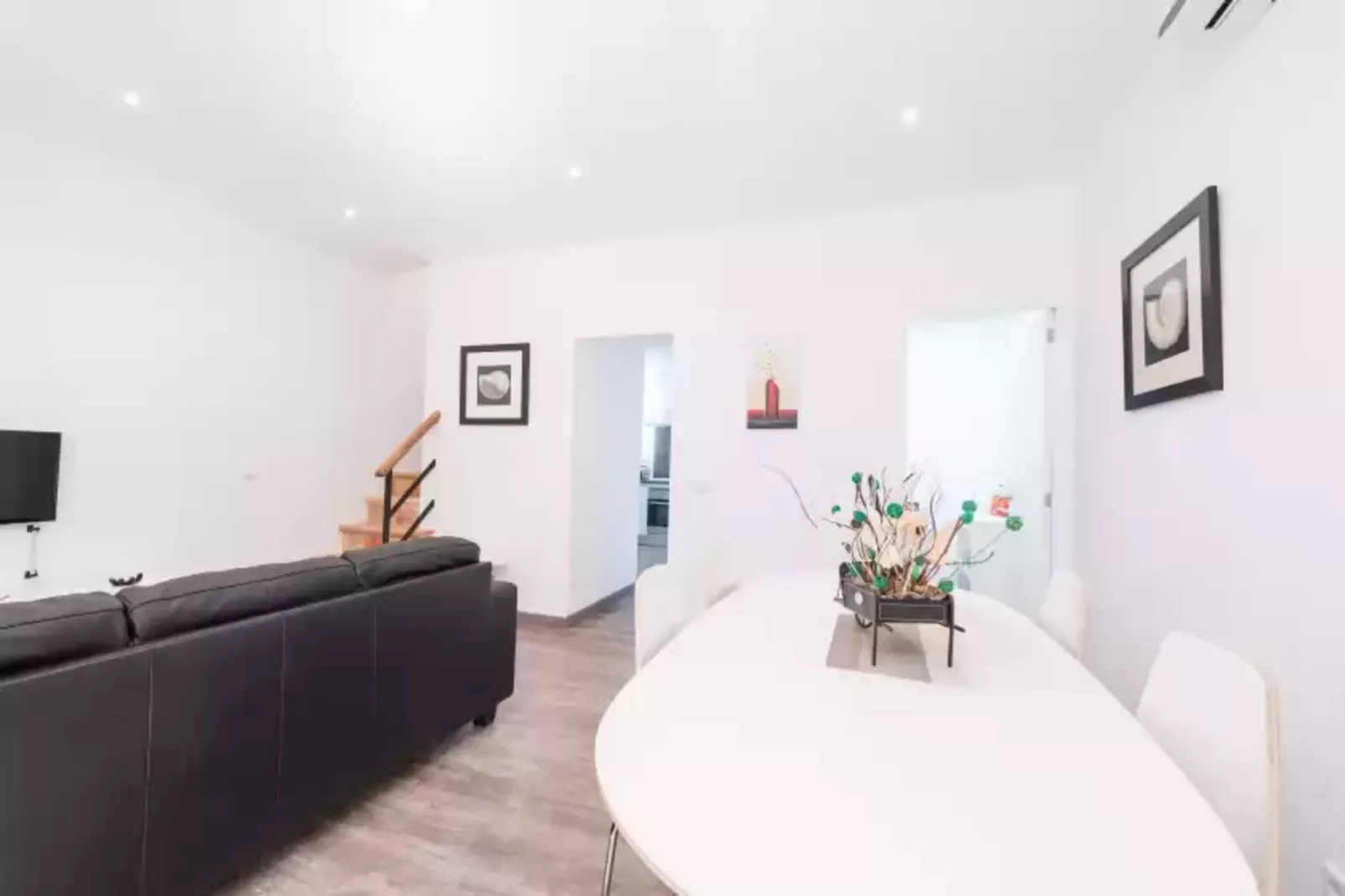 Quinze Germans-Living room