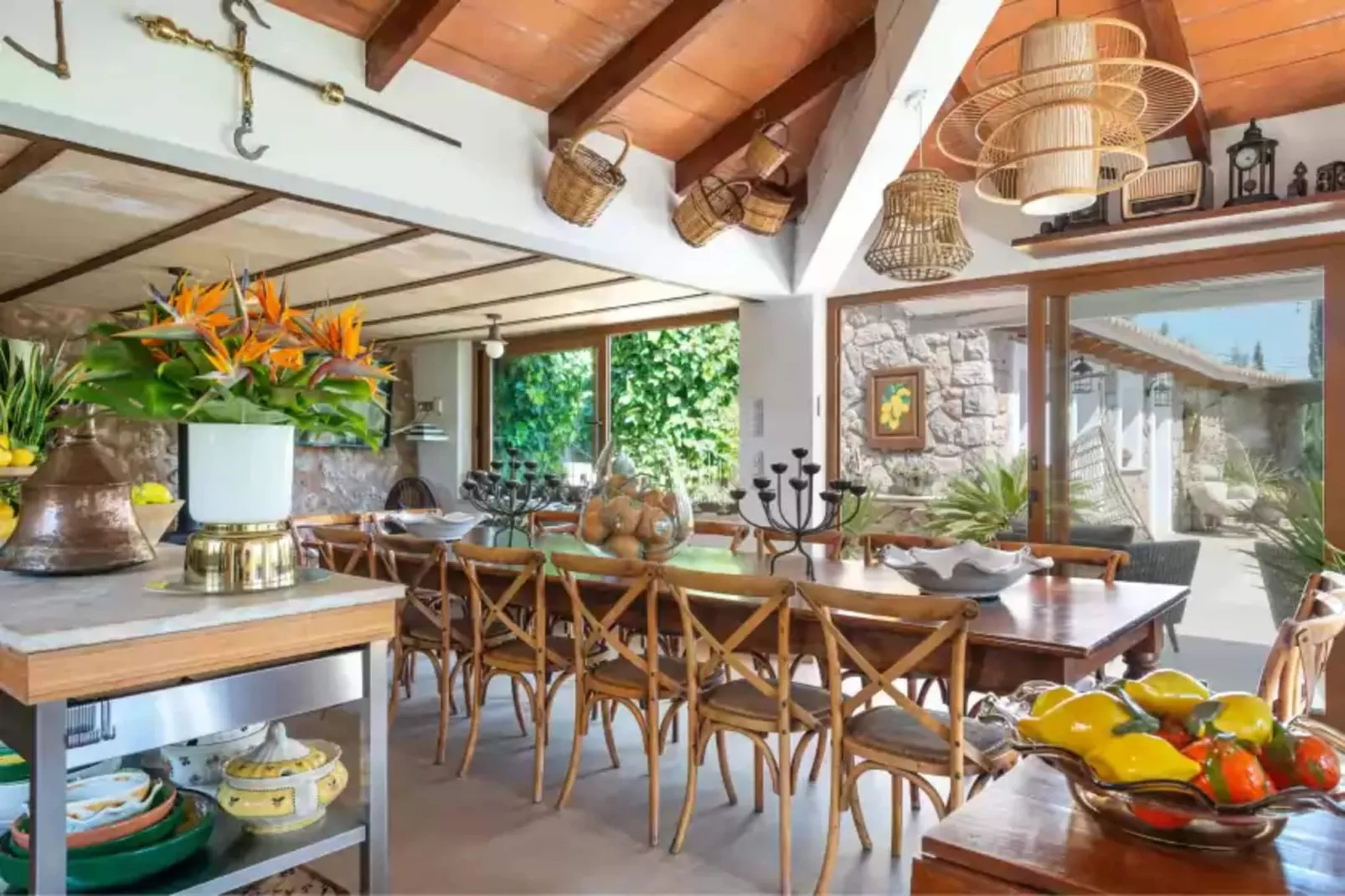 Can Sion-Dining room