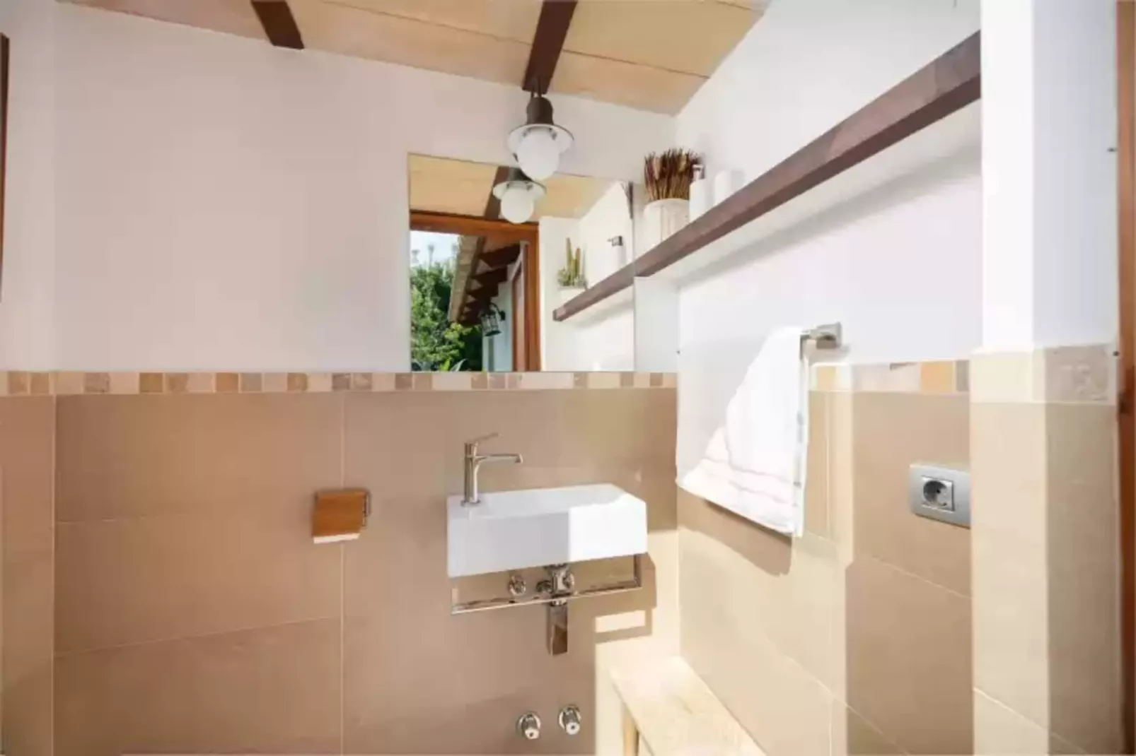 Can Sion-Bathroom