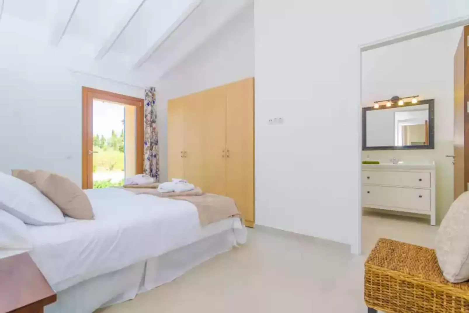 Can Gusti-Bedroom