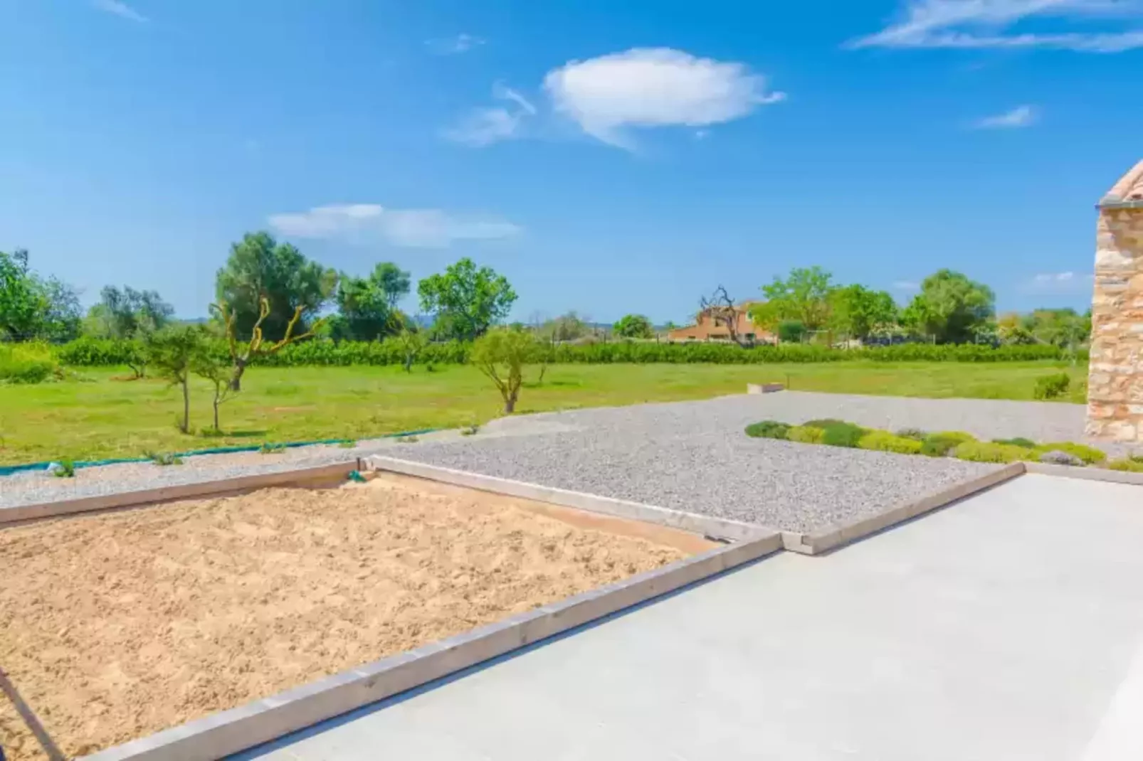 Can Gusti-Gardens summer