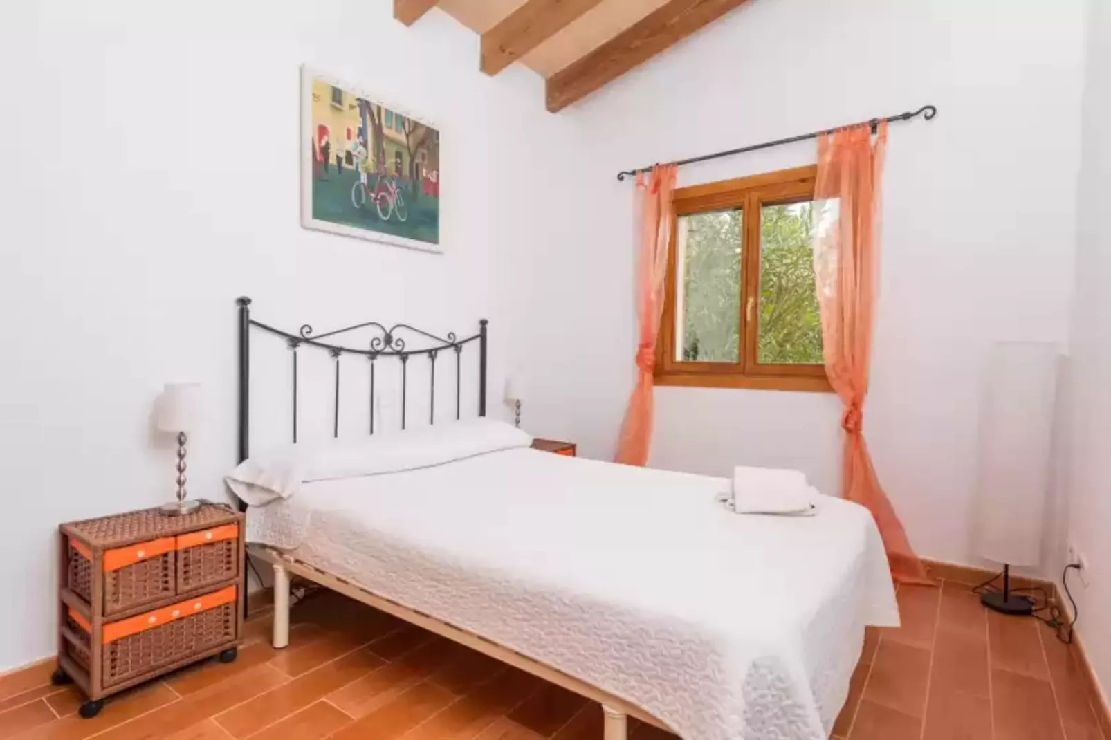 Can Canals-Bedroom