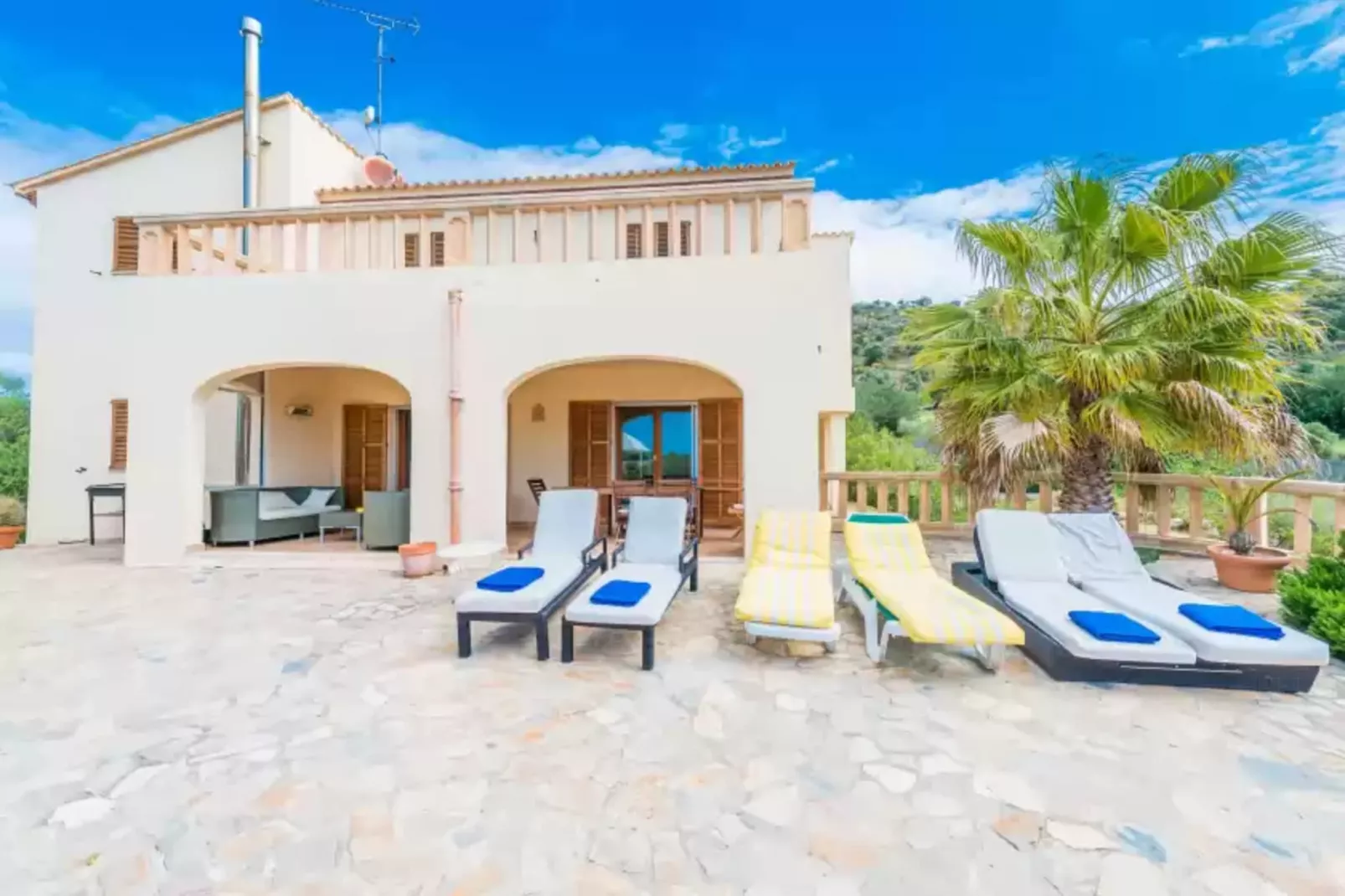 Can Canals-Terrace balcony