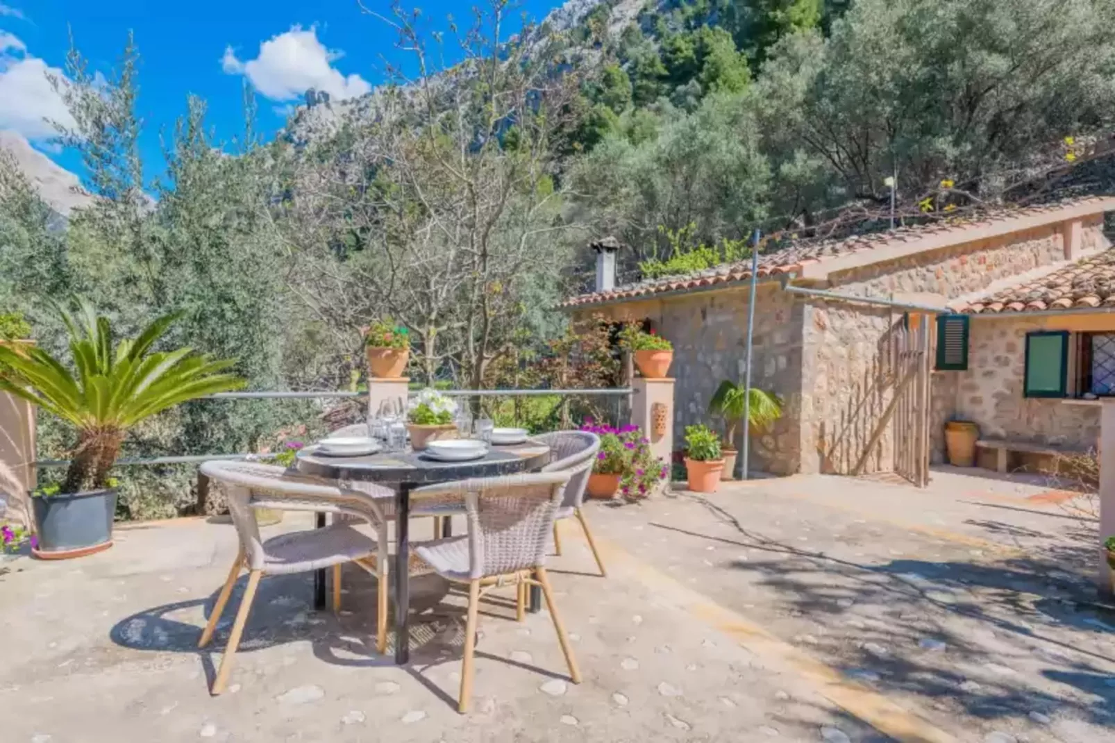 Can Mateu-Terrace balcony
