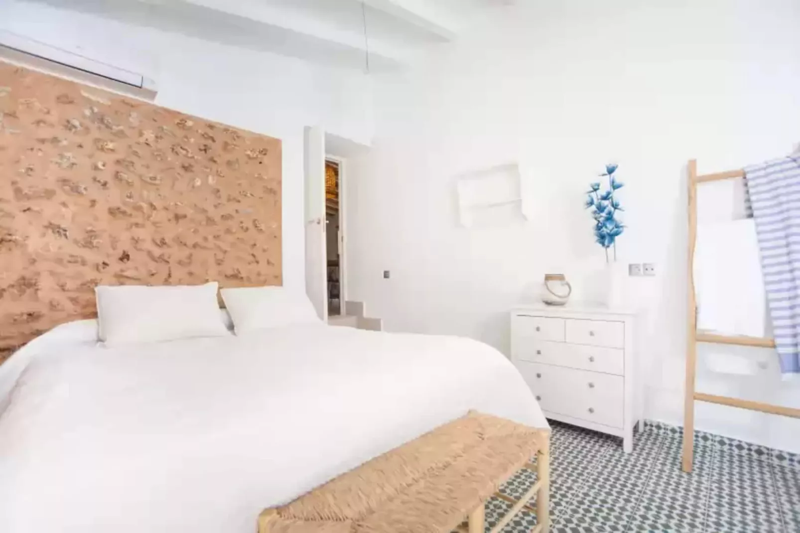 Can Joan Des Forn-Bedroom