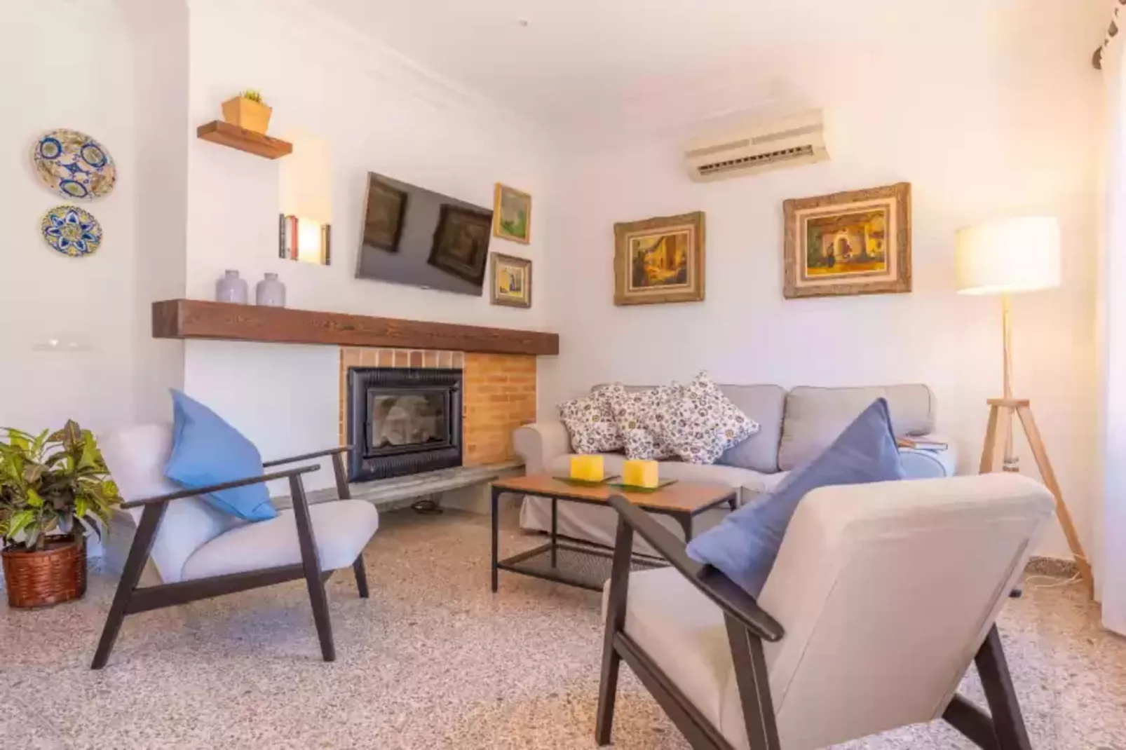 Ca'n Torronet-Living room