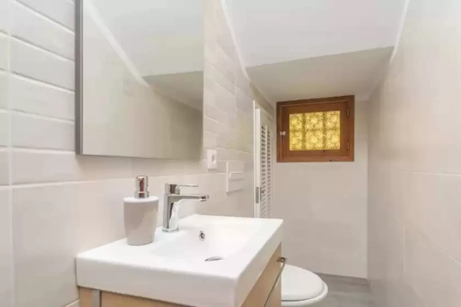 Ca'n Torronet-Bathroom
