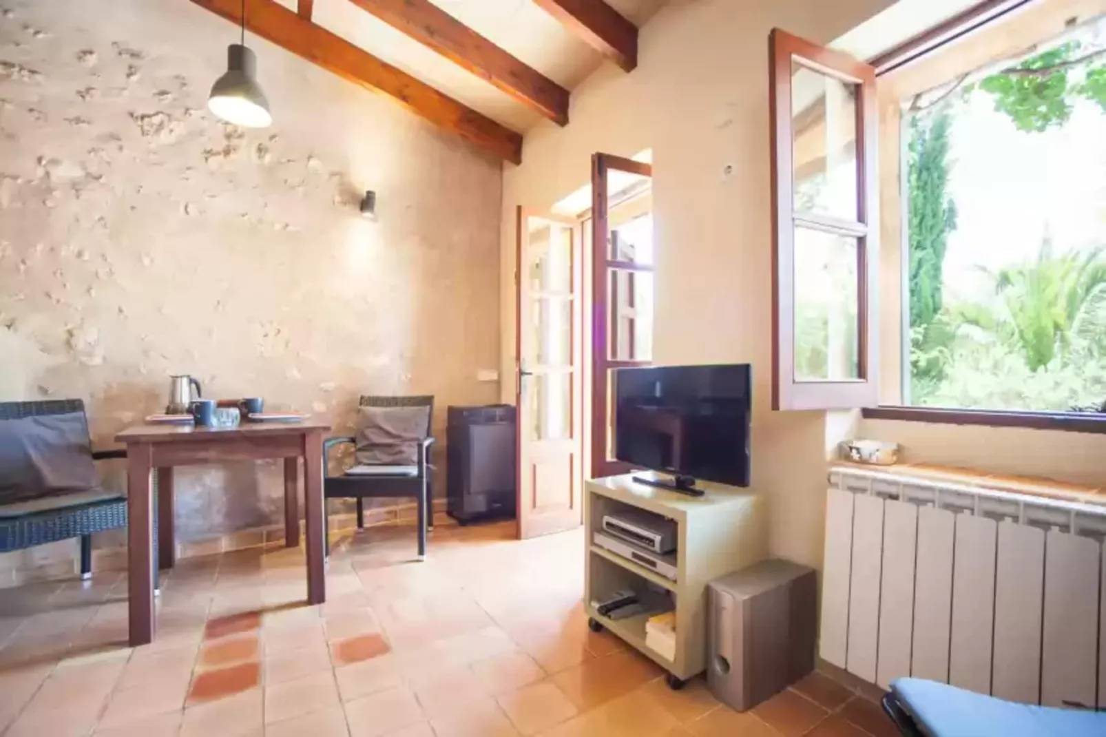 Can Pina - Eco Groc --Living room