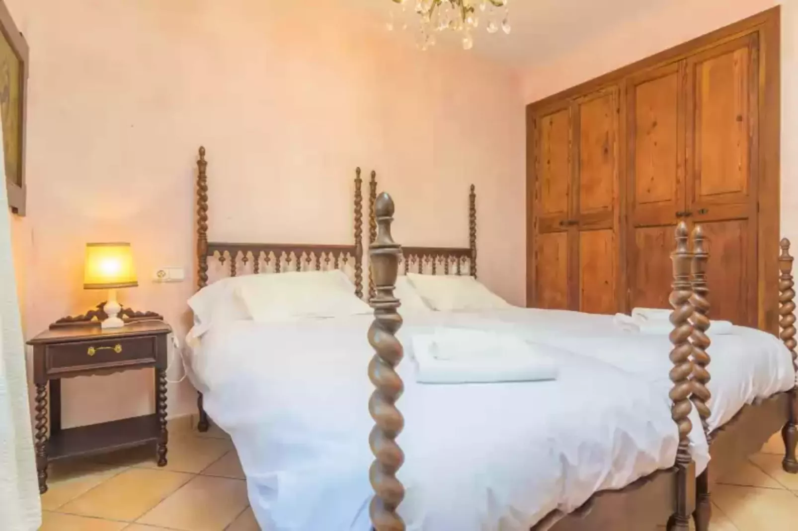 Eremus-Bedroom