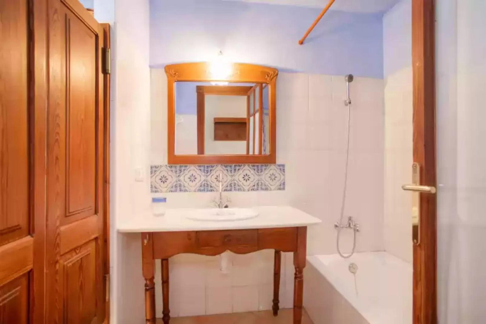 Eremus-Bathroom