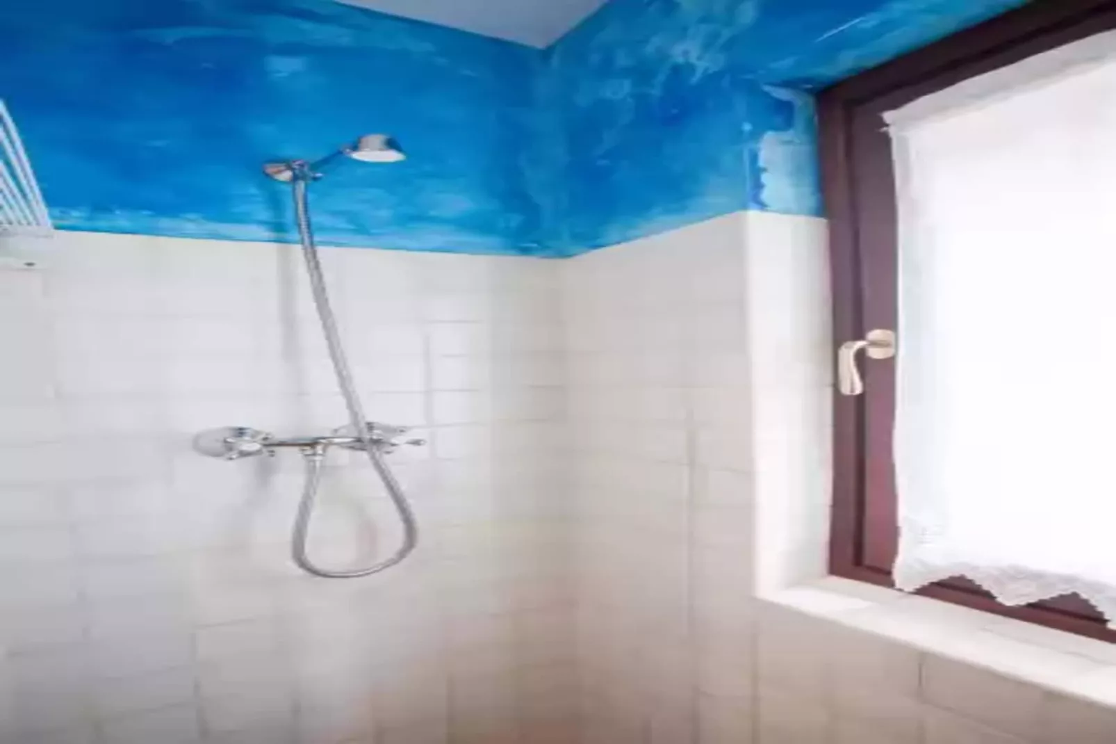 Eremus-Bathroom