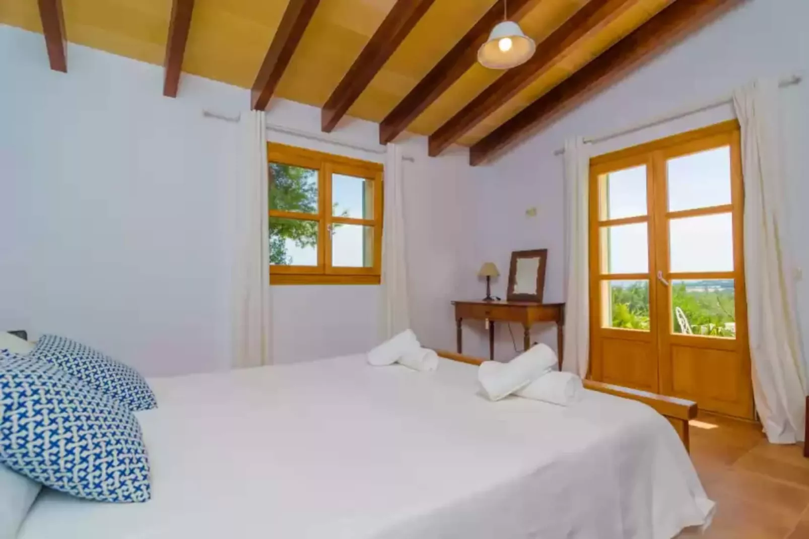 Son Mora-Bedroom