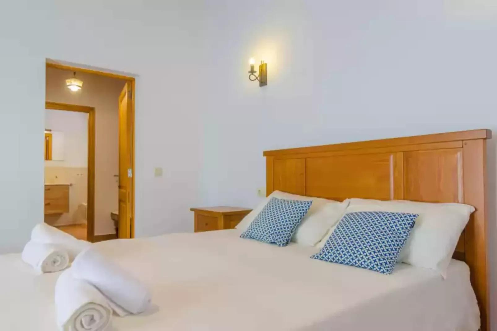 Son Mora-Bedroom