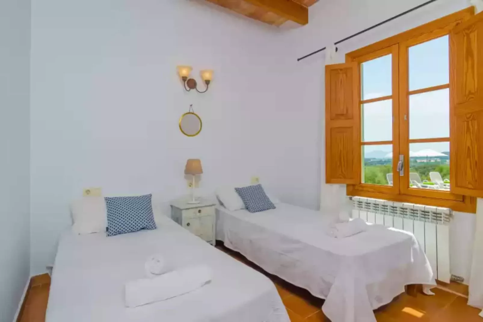Son Mora-Bedroom