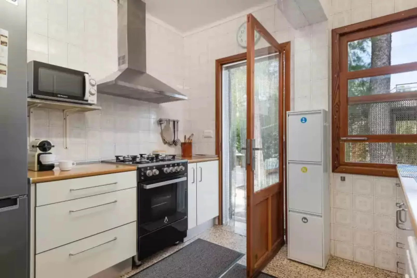 Ombra De Pins-Kitchen
