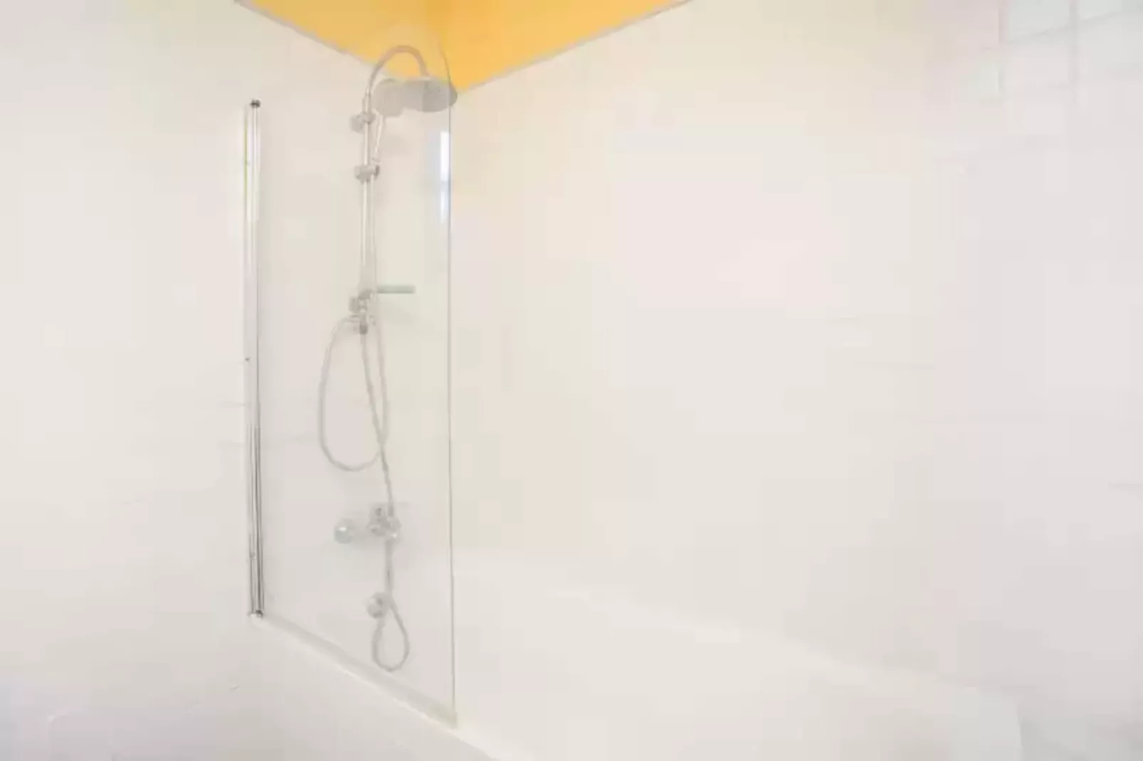 Rudy-Bathroom
