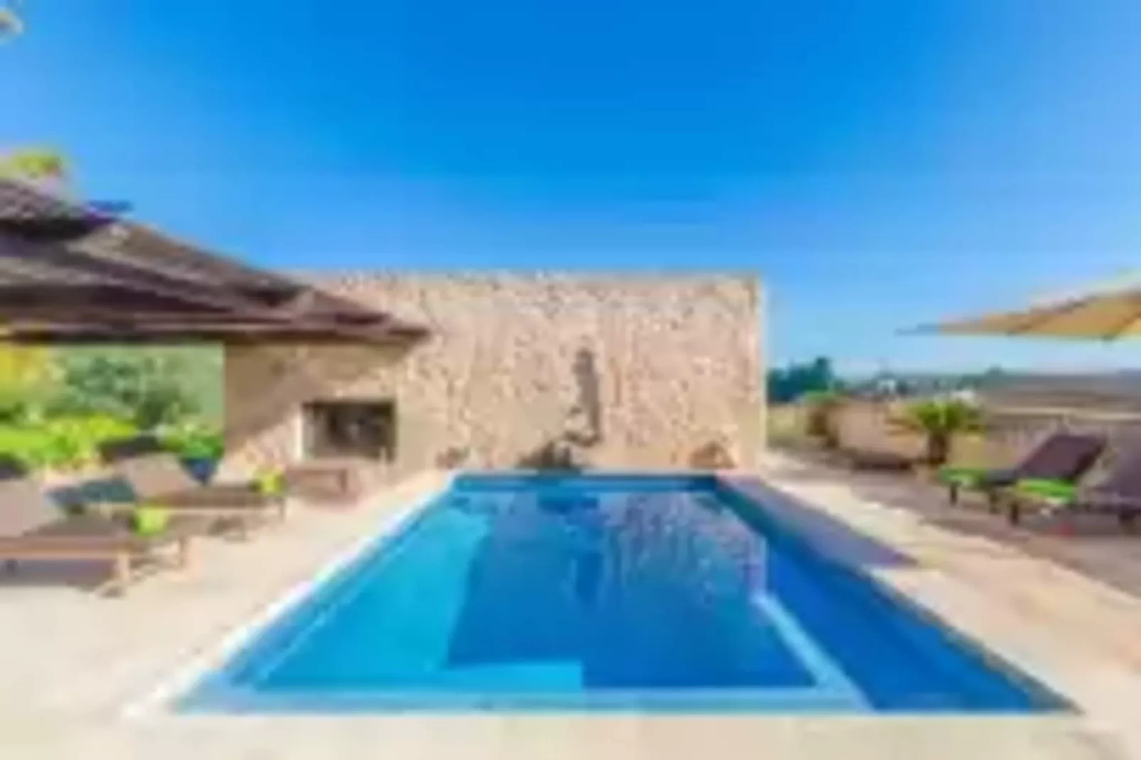 Na Molla-Pool