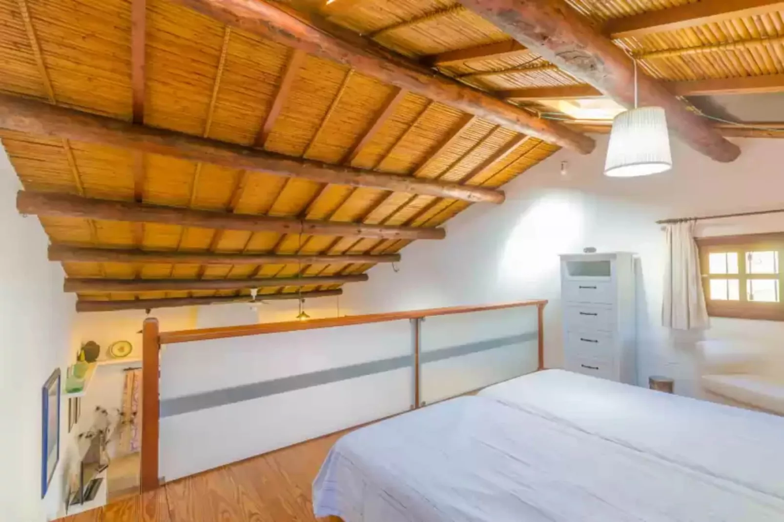 Na Molla-Bedroom