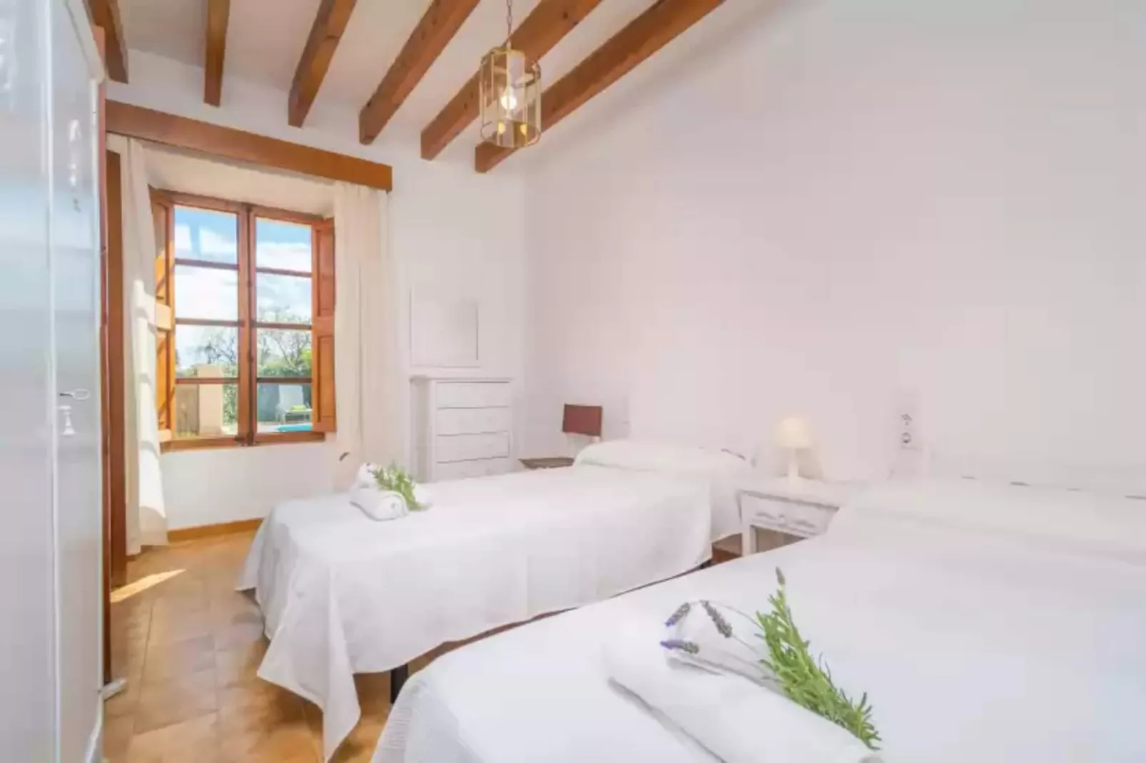 Can Salvador-Bedroom