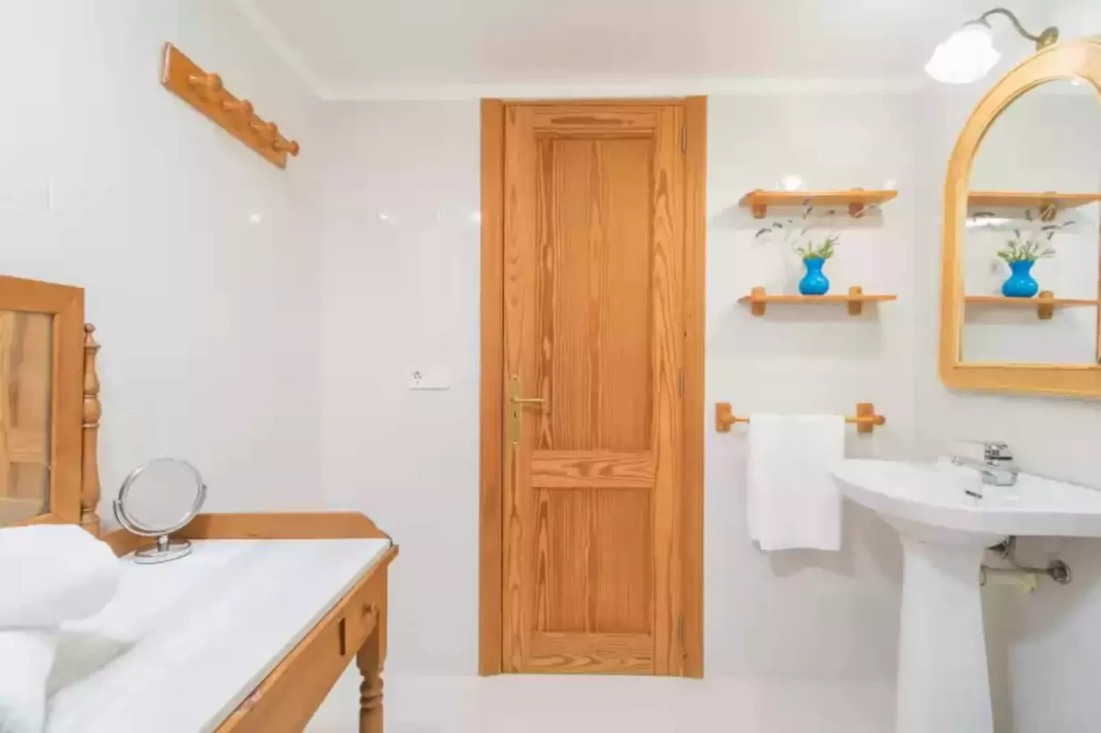 Can Salvador-Bathroom
