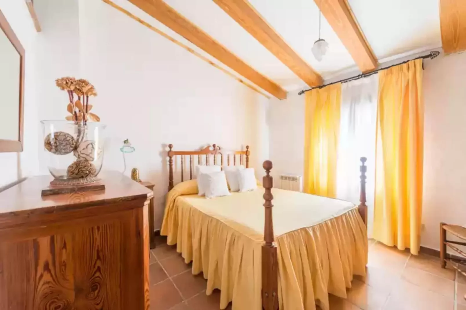 S'olivaret (fornalutx)-Bedroom