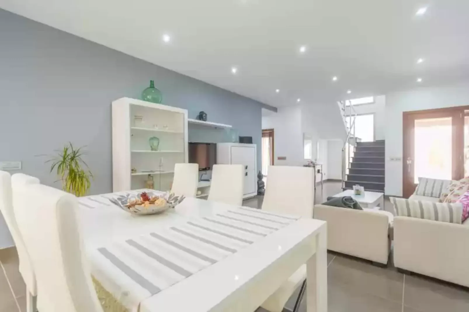 Casa Holganza-Dining room