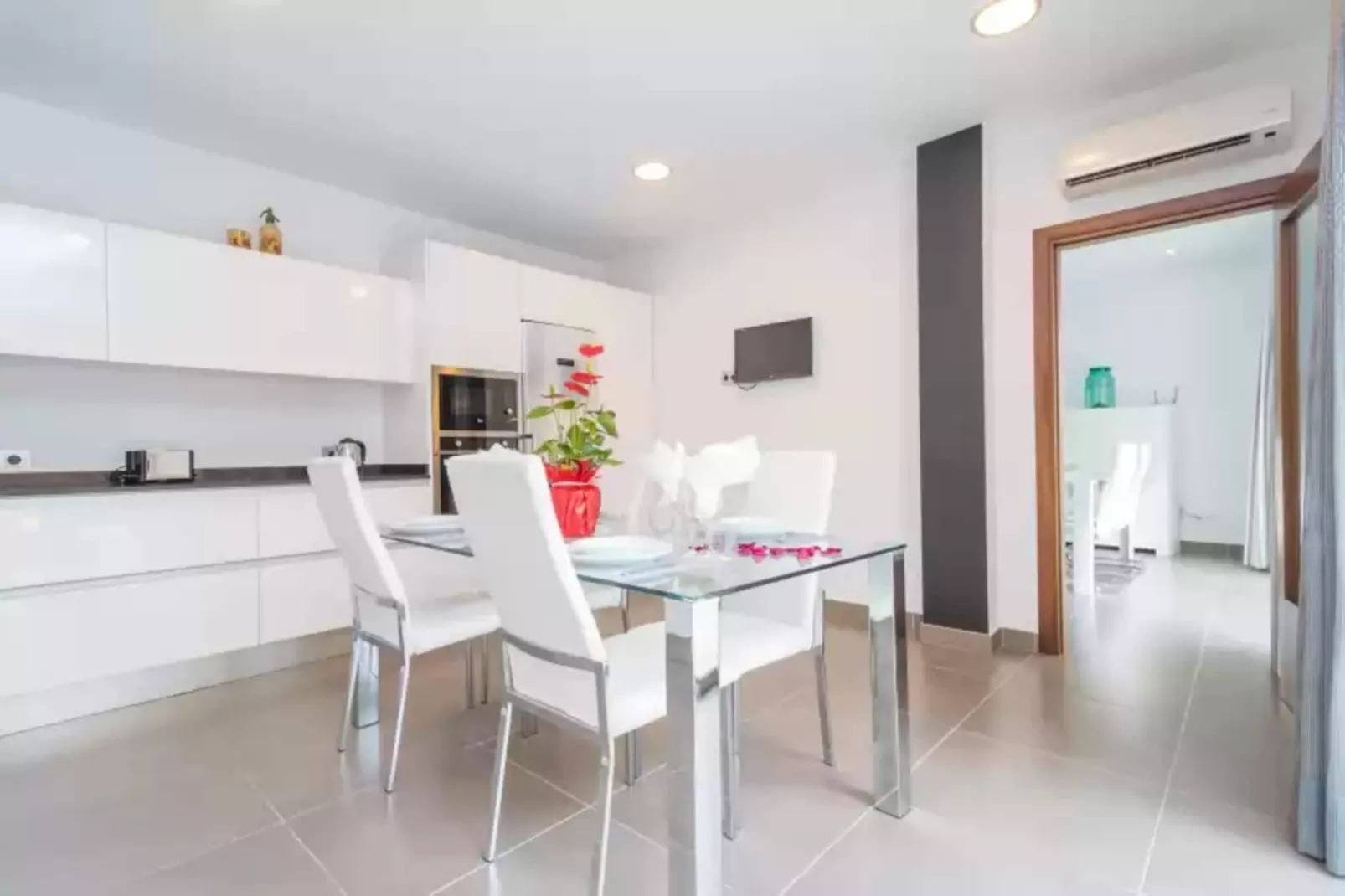 Casa Holganza-Dining room