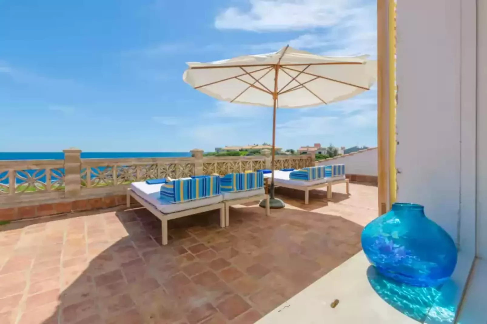 Can Rosito-Terrace balcony