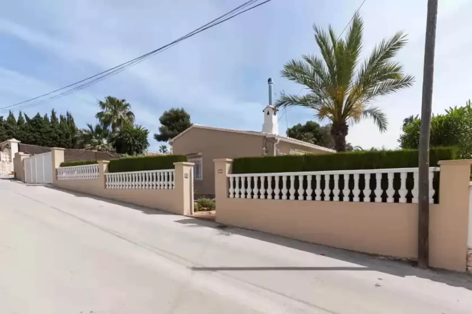 Frederic-Exterior summer
