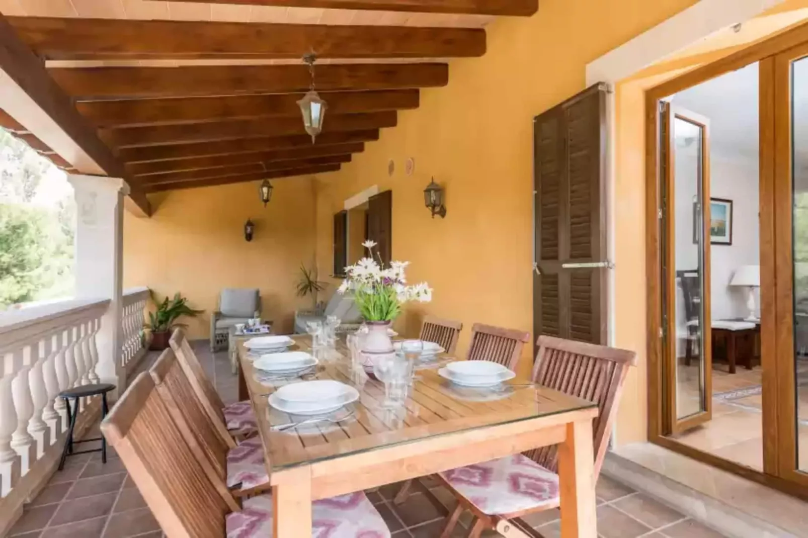 S'aguait-Dining room