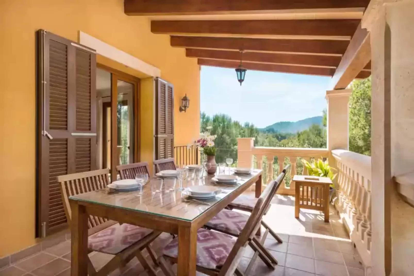 S'aguait-Dining room
