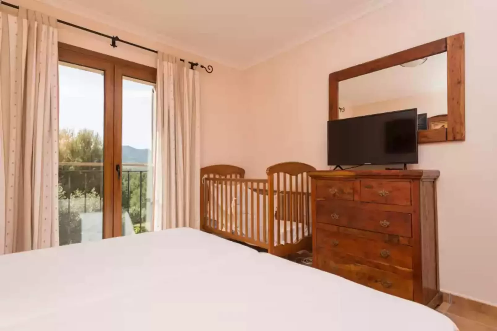 S'aguait-Bedroom