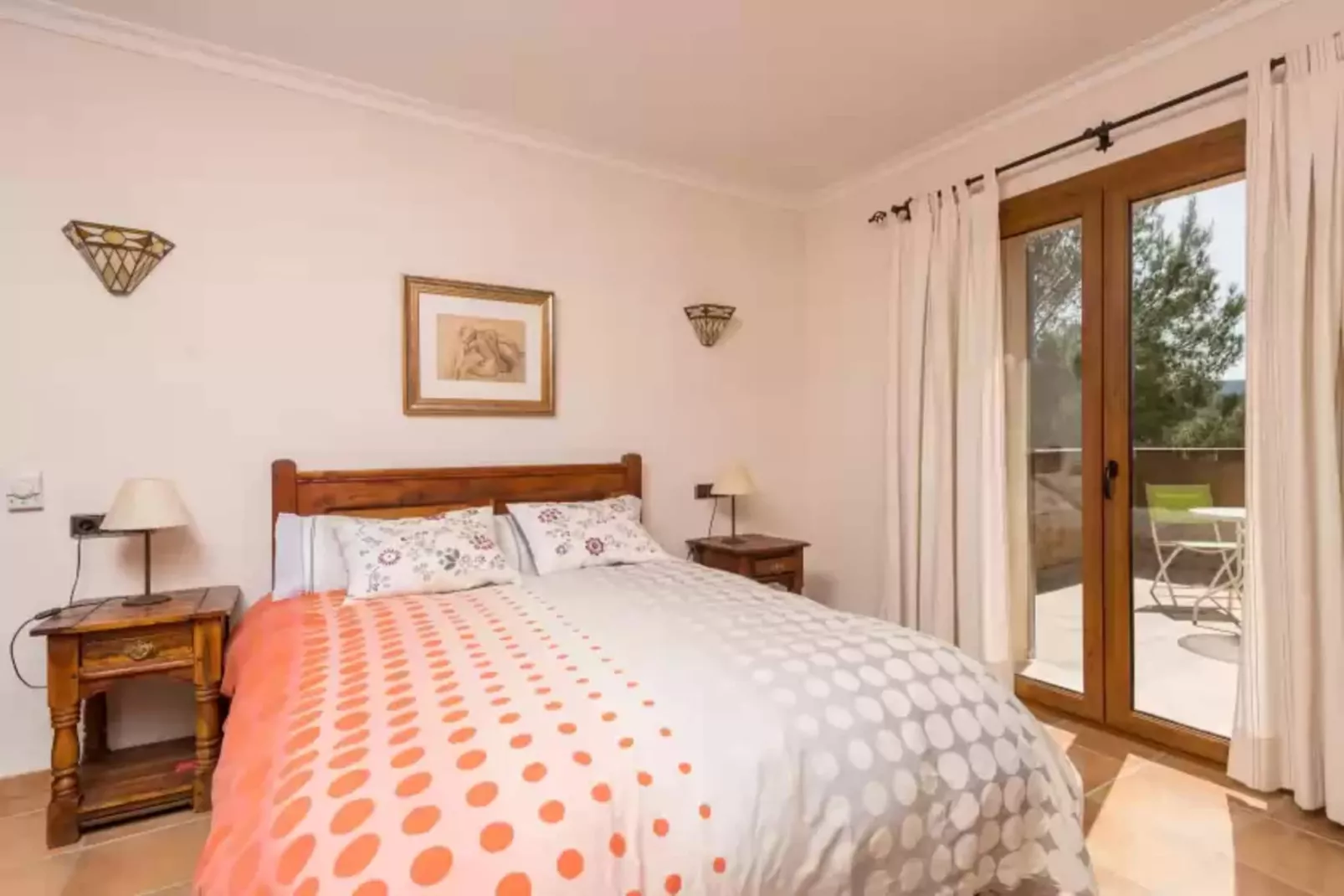 S'aguait-Bedroom